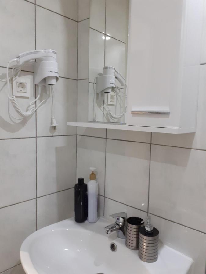 Dennis Stylish Apartment Като Дарацо Екстериор снимка