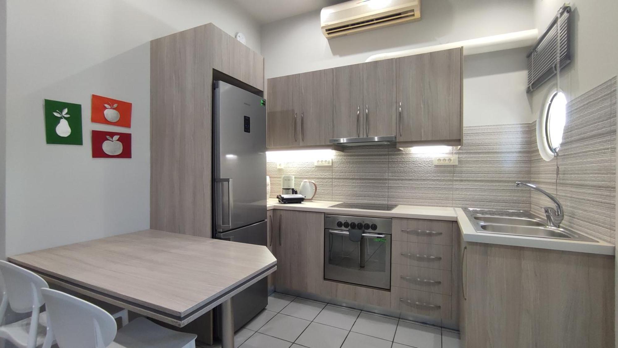 Dennis Stylish Apartment Като Дарацо Екстериор снимка